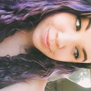 Meet your Posher, Caroline